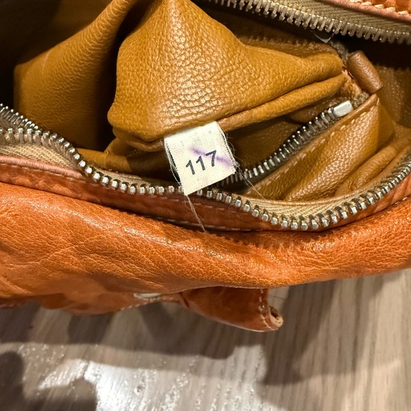 Prada distressed leather handbag - Picture 11 of 11